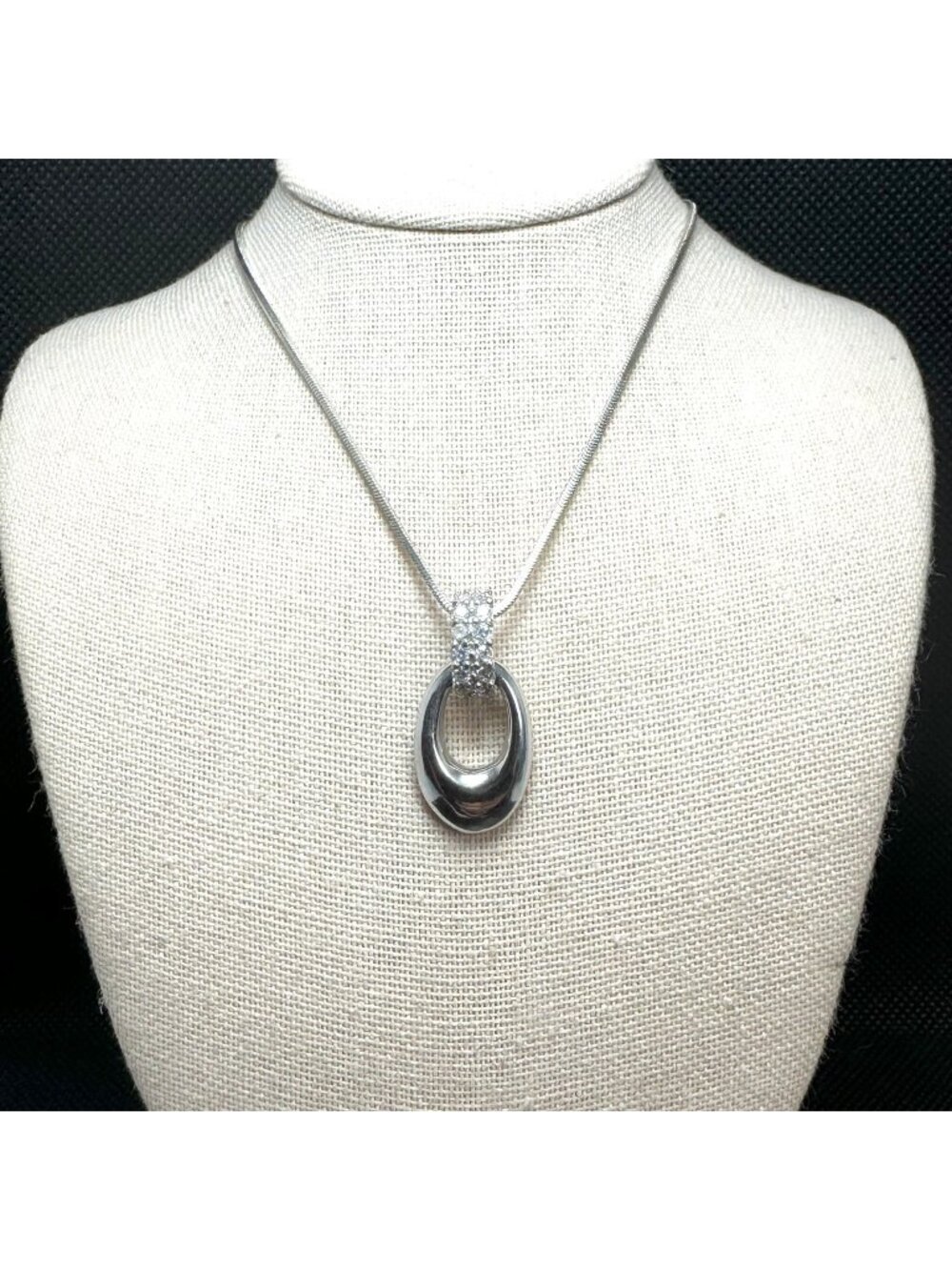 Cubic Zirconia & Sterling Silver 925 Oval Pendant Necklace Size 19'' Length